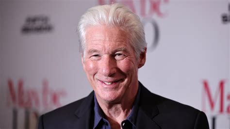 Hospitalizan a Richard Gere por Neumonía en México N