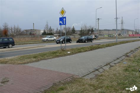 Kolizja Na Skrzy Owaniu Ulic Koneckich Odlewnik W I Staszica W Ko Skich