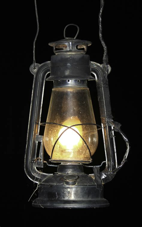 Lamplight Cemetery Tour