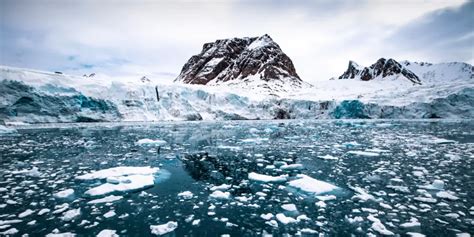 Zmiany klimatu topnieją lodowce europejska Arktyka ociepla się