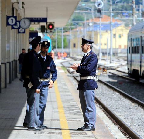 Bologna Ingoia Eroina Arrestato Sul Treno Per Rimini