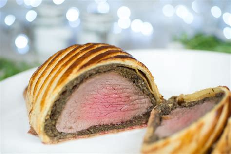 Beef Wellington With Mushroom Duxelle Easy Beef Wellington Potatoes Dauphinoise Butter Puff