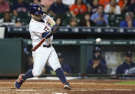 Altuve Wins Third Straight Silver Slugger Award