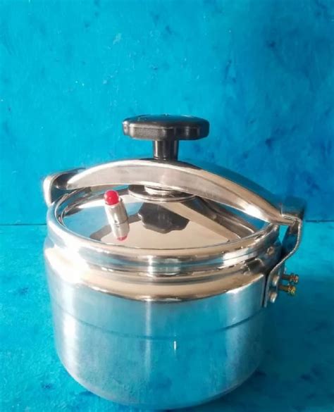 Round 5 L Aluminium Pressure Cooker For Cooking Size 22 Cm At ₹ 1600