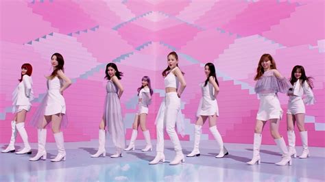 【4k超清mv】【日本女团niziu《step And A Step》】【mp4300m城通夸克】mvnk资源网