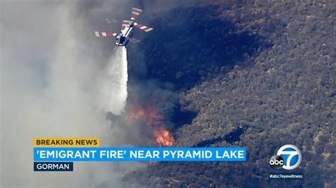 220 Acre Brush Fire Burns Near Pyramid Lake 5 Freeway Abc7 Los Angeles