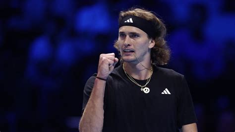 Alexander Zverev Vence Carlos Alcaraz E Estreia Bem No Atp Finals Youtube