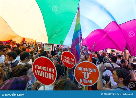 Istanbul Lgbt Pride Parade Editorial Image Image Of Lesbian 32892870