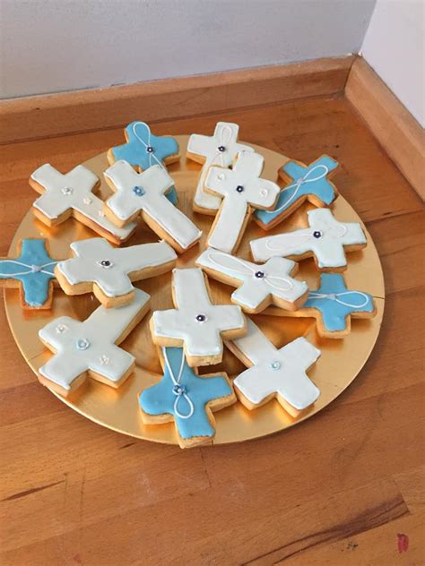 Christening Biscuits Lizzie S World Of Cakes