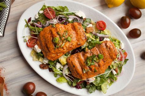 Cajun Salmon Salad California Fish Grill