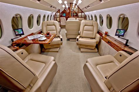 Falcon 900 Carte Blanche