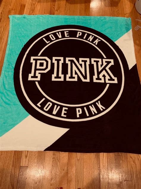 Victoria Secret Pink Victoria Secrets Pink Baths Pink Blanket Pink Love Teal Colors Bath