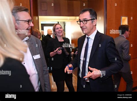 Boeblingen Bundeslandwirtschaftsminister Cem Oezdemir Re Zu