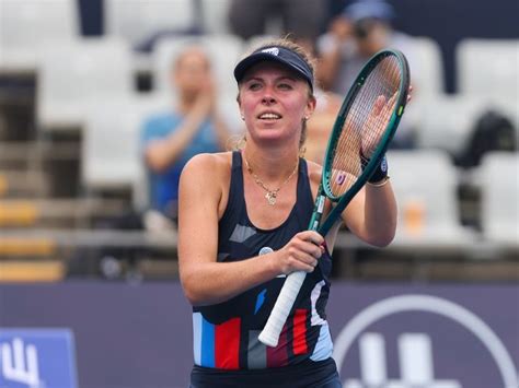 WTA 1000 Wuhan 2024 Magdalena Fręch wygrała z Mai Hontamą i awansowała