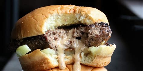 Crazy Burgers in the U.S. - Regional Burgers in America