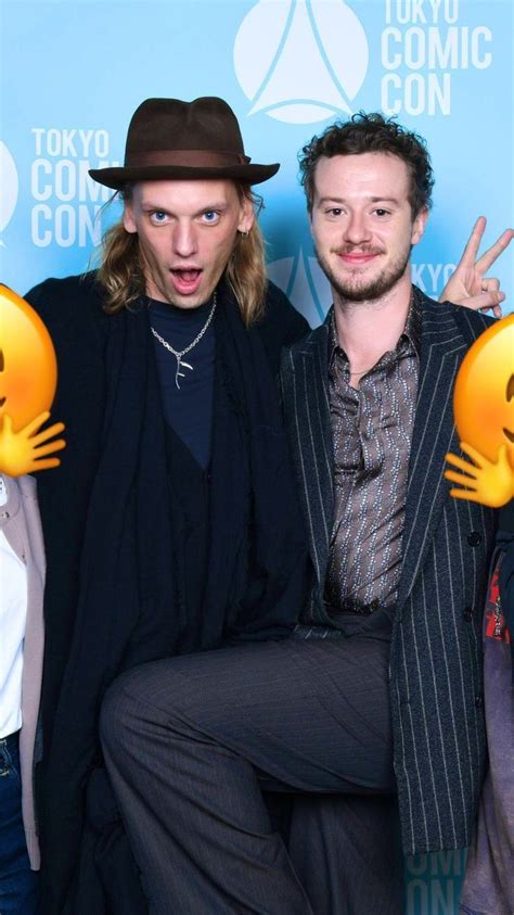 Joseph Quinn With Jamie Campbell Bower At The Tokyo Comic Con Jamie