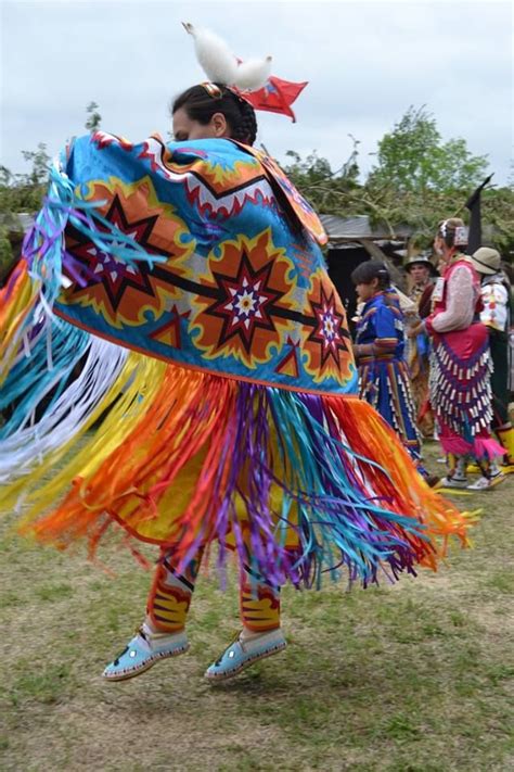 Pin By Rachell Hills Nedrow On Sewnative Native American Powwows