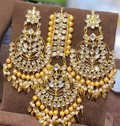 Brass Goldfinish Jadau Traditional Punjabi Kundan Pipal Patti Pearl