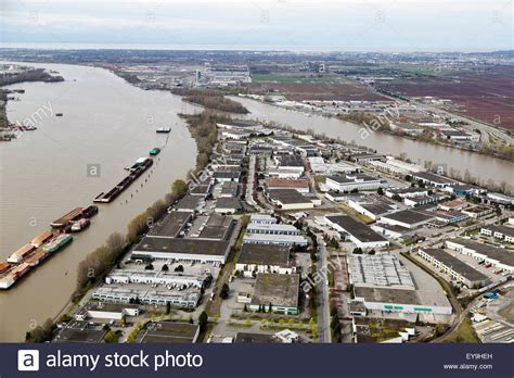 Aerial view of the west side of Annacis Island in the Fraser River ...