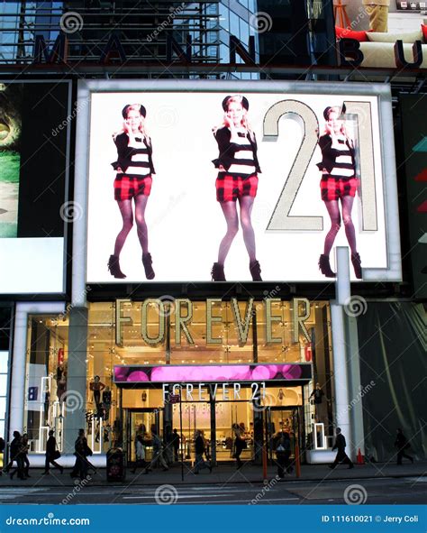 Forever 21 Times Square Retail Store Nyc Editorial Photo Image Of