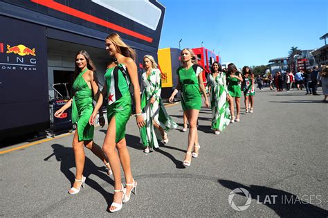 Chicas De La Parrilla At Gp De Italia F1 Fotos