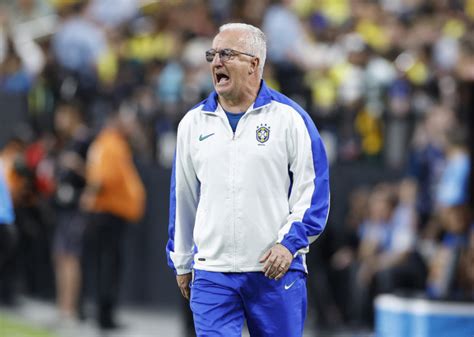 Dorival chama Estêvão e Pedro para a seleção brasileira veja lista