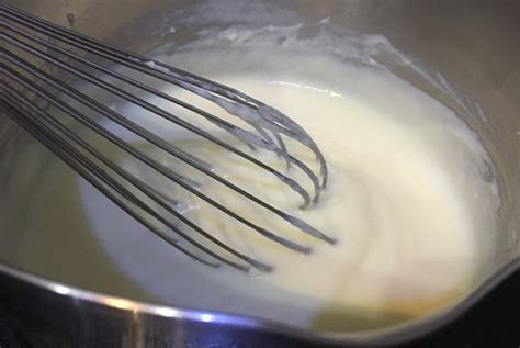 Vanilla Egg Custard Sauce For Bread Puddings And Desserts