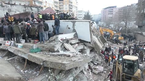 Türkei Hunderte Tote bei schwerem Erdbeben an Grenze zu Syrien Video