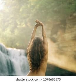 Hundred Naked Woman Waterfall Royalty Free Images Stock Photos Pictures Shutterstock