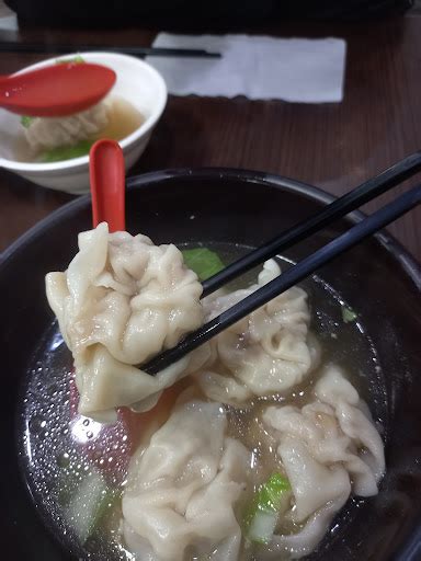 廣招英溫州餛飩 明誠店 推薦餐點、網友評價｜高雄市左營區中餐館 飢餓黑熊