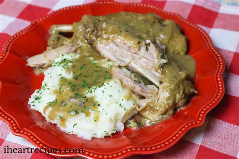 Slow Cooker Smothered Turkey Wings | I Heart Recipes