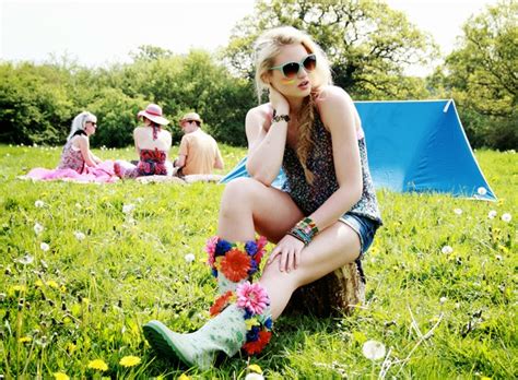 fix up, look chic: Fashion Fix: Festival Wellies 2: Flower...?