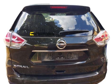 NISSAN X-TRAIL T32 KOLOR EAN KLAPA TYŁ - 12501635753 - oficjalne ...