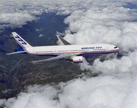 The Boeing 777-200 Vs. The Boeing 777-300 - Which Plane Is Better ...