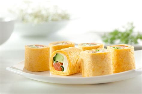 Роллы из блинов с начинкой – простой и вкусный рецепт, как приготовить ...