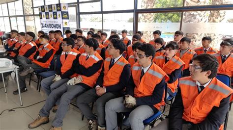 Alumnos Del Colegio Salesianos De La Serena Visitaron El Cft Juan Bohon