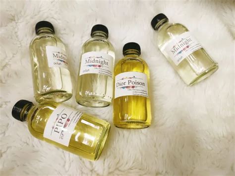 Hot นำหอม กลนสปน ขวดใหญ ปรมาณ 120 ml จำนวน 1 ขวด สตรเขมขนหอมตดทนนาน 12 ชวโมง