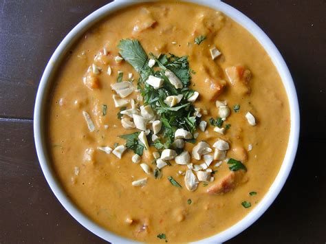 Sketch-Free Eating: Thai Peanut Soup (Vegan, GF)