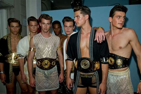 Backstage At Versace Spring Summer Men S 2013 Queer Fashion Men Fashion Show Fashion Week