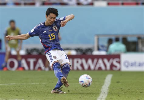 tottenham told fantastic player  thierry henry loves