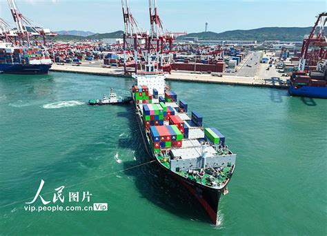 Shangdong porto de Qingdao abre 10 rotas ao longo dos países membros