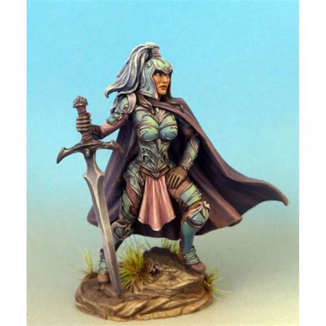 Dark Sword Miniatures - Visions in Fantasy - Female Warrior with Two ...