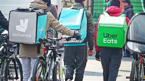 Deliveroo et Uber Eats passent à la vitesse supérieure dans la