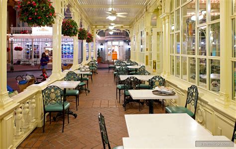 Photo Gallery For Tony S Town Square Restaurant At Magic Kingdom