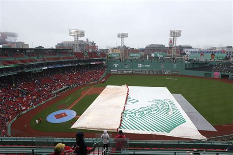 Boston Red Sox Fans React To Mass Of Shirtless Revellers In Outfield