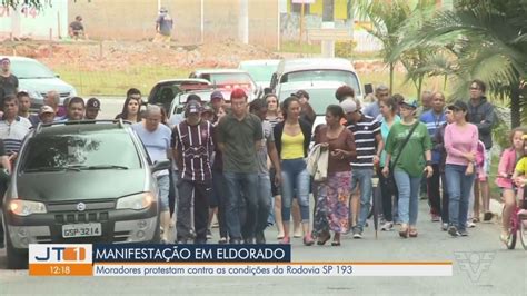 Manifestantes Pedem Melhorias Em Rodovia No Vale Do Ribeira Santos E