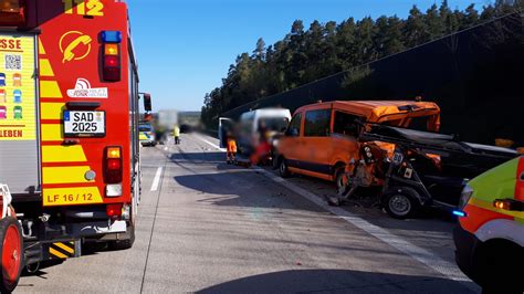 Thl Verkehrsunfall Mit Mehreren Fahrzeugen Auf Der A Richtung Luhe