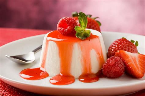 Como Fazer Panna Cotta De Baunilha Molho De Framboesas Receitas E