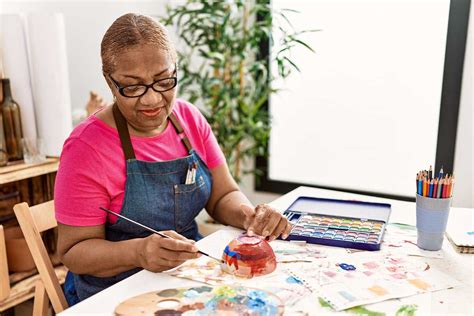 5 Arts and Crafts Ideas for Seniors | Senior Care | Florida