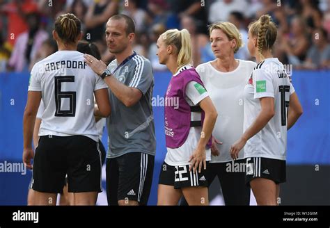 World Cup Final Round Hi Res Stock Photography And Images Alamy